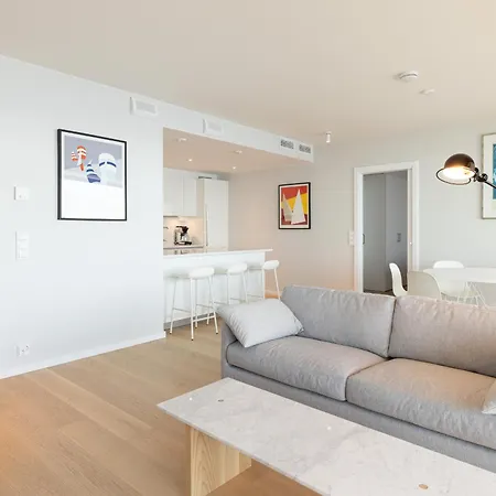 C33 Two Bedroom Iii Floor *