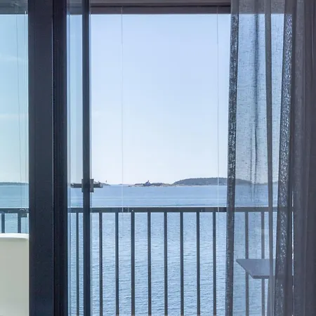 C33 Two Bedroom Iii Floor Apartment Hanko