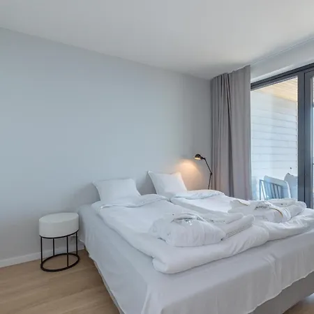 C33 Two Bedroom Iii Floor *